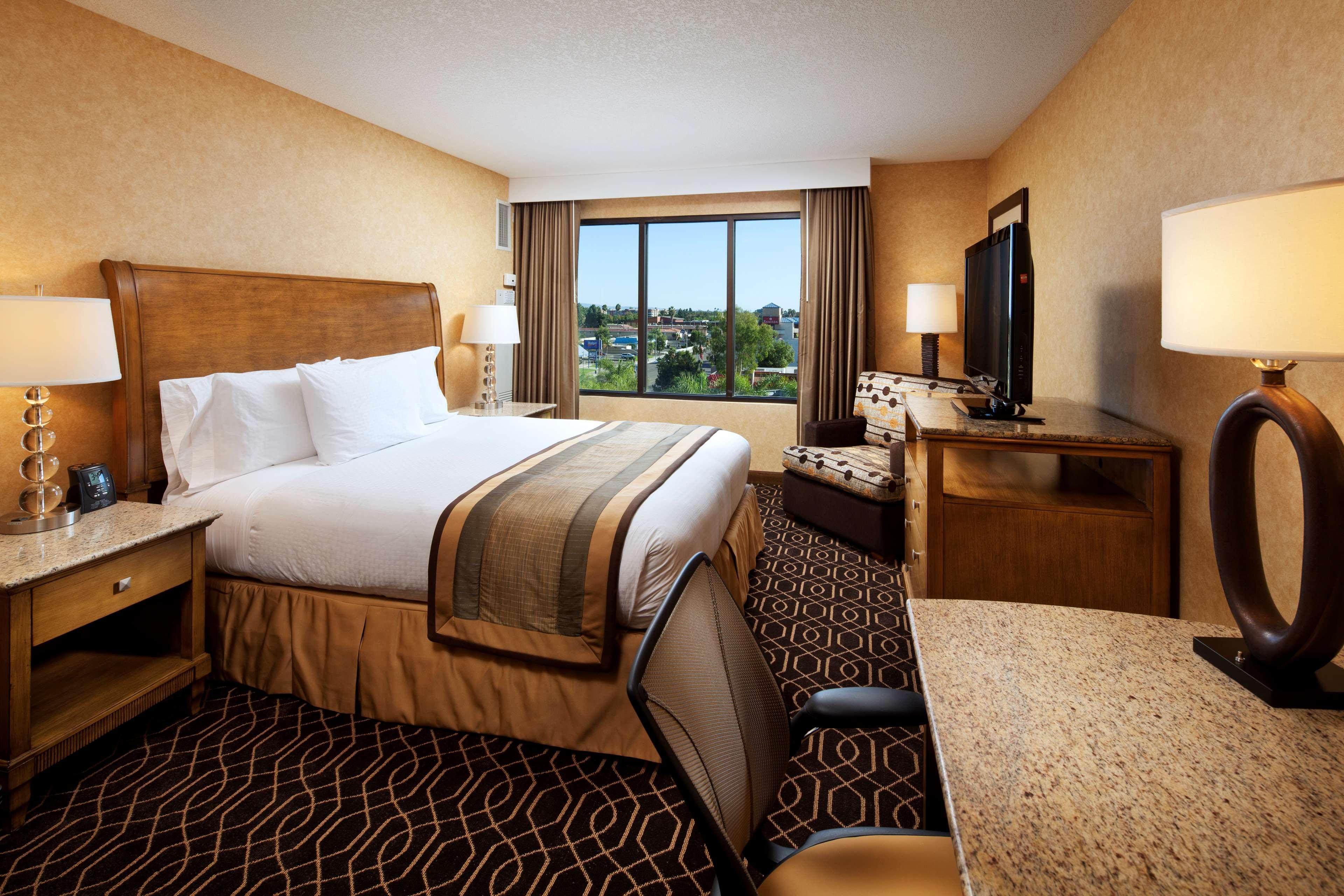 Doubletree Suites By Hilton Anaheim Resort/Convention Center Esterno foto
