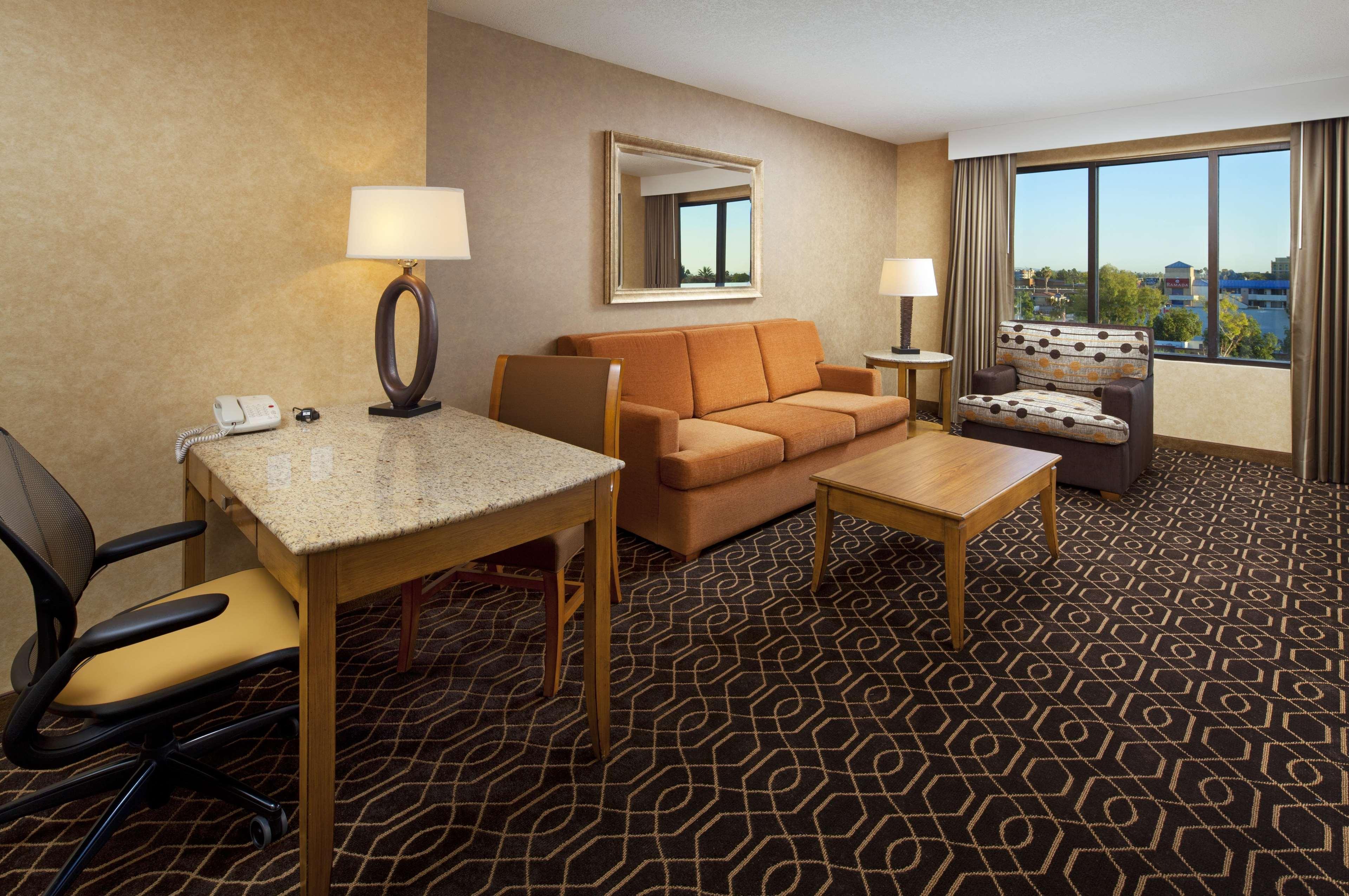 Doubletree Suites By Hilton Anaheim Resort/Convention Center Esterno foto