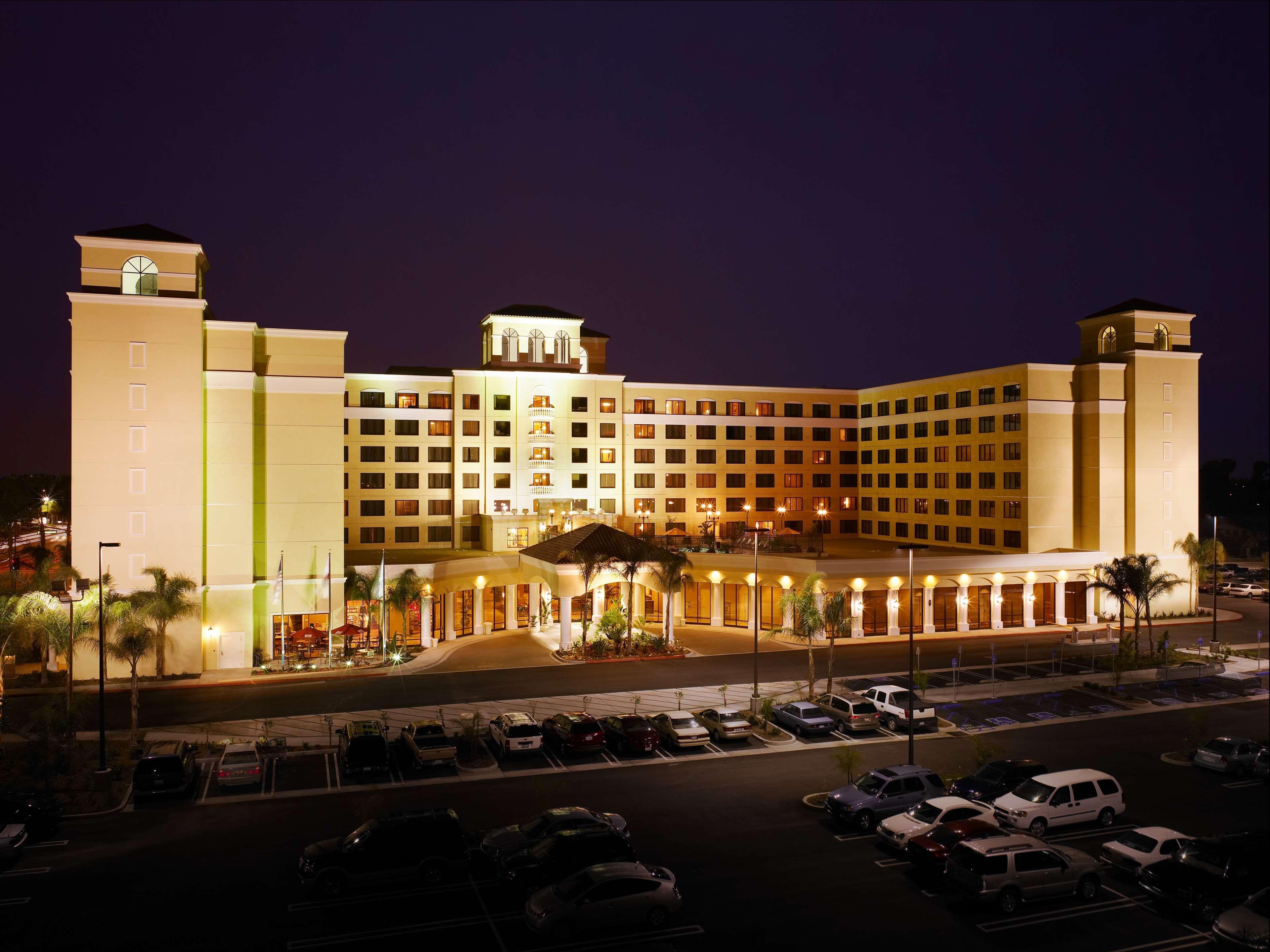 Doubletree Suites By Hilton Anaheim Resort/Convention Center Esterno foto