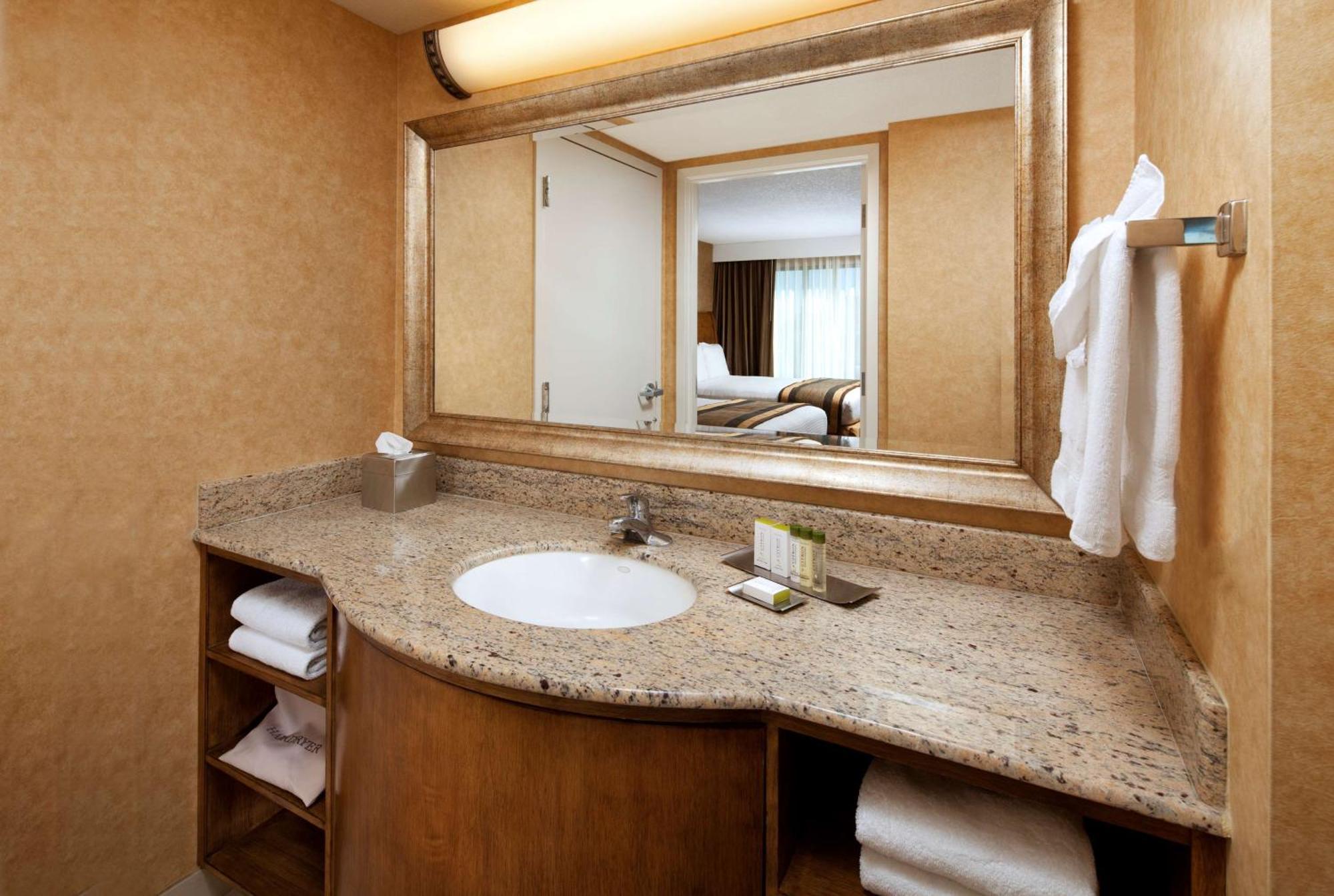 Doubletree Suites By Hilton Anaheim Resort/Convention Center Esterno foto