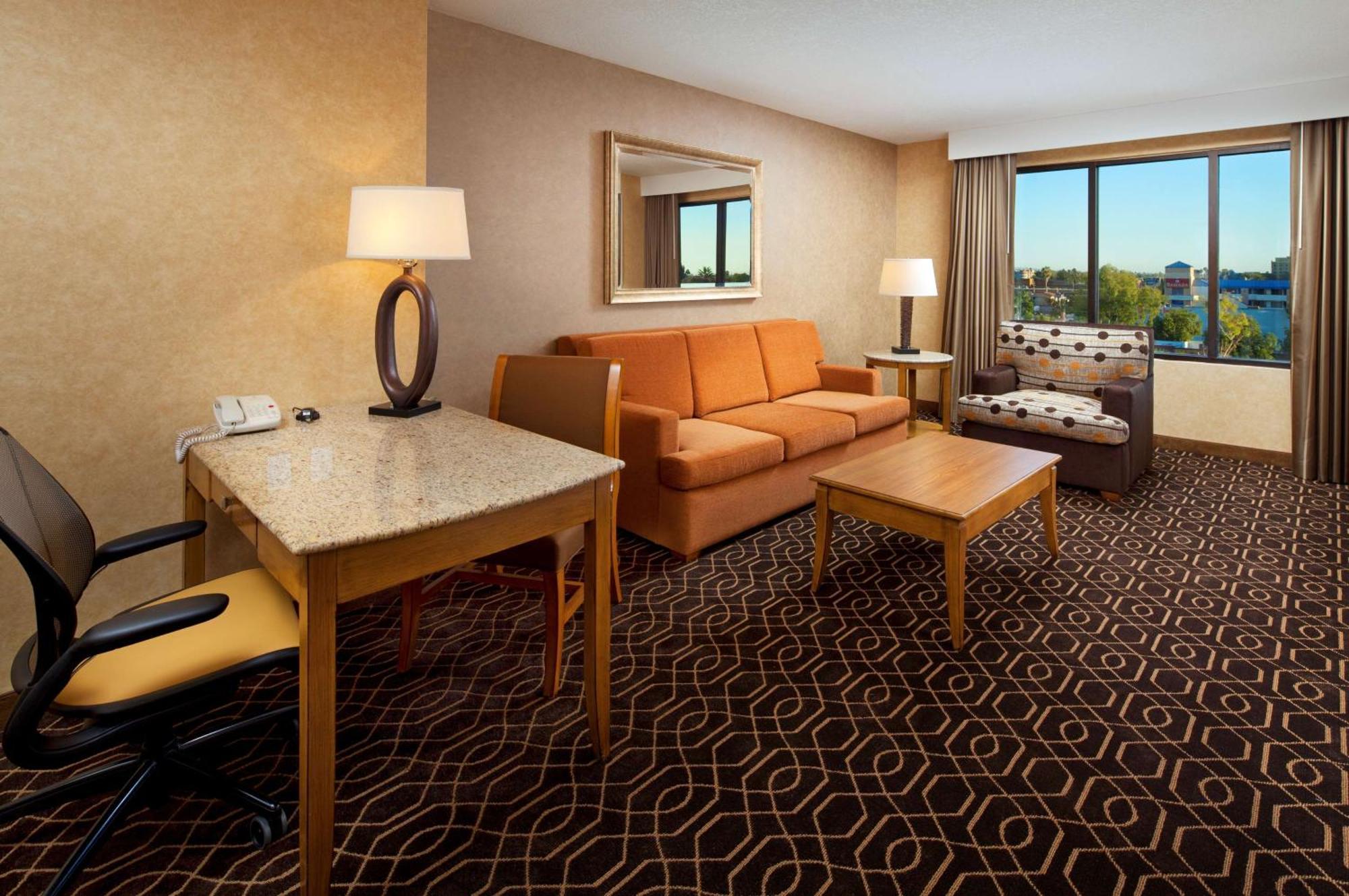 Doubletree Suites By Hilton Anaheim Resort/Convention Center Esterno foto